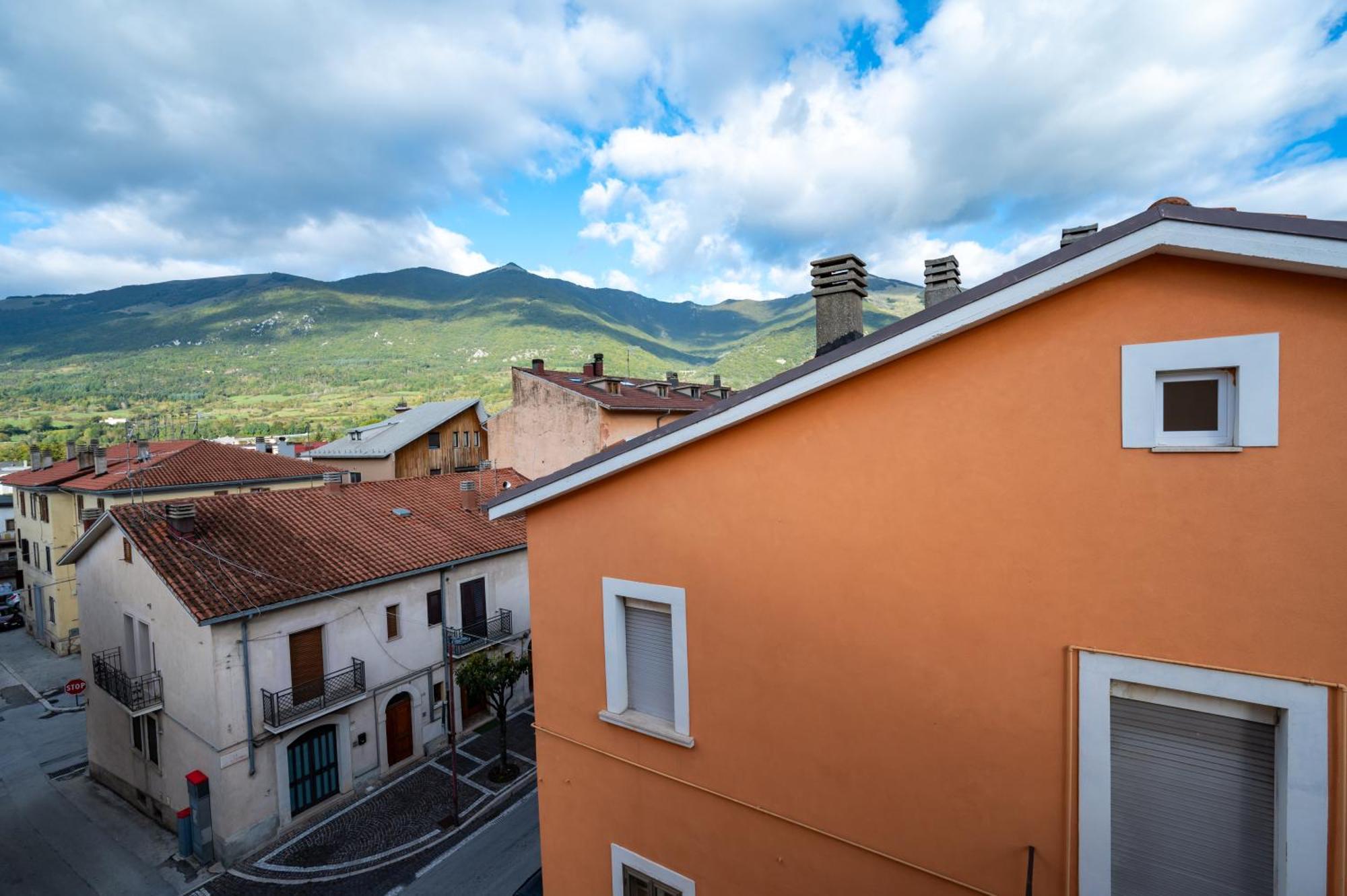 Apartament La Mansarda Castel Di Sangro Zewnętrze zdjęcie